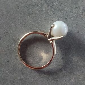 14K Gold Pearl Ring